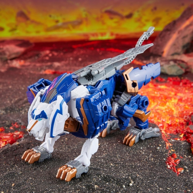 TL-62 Thundertron Japanese Version Legacy Voyager Class | Transformers Generations Legacy