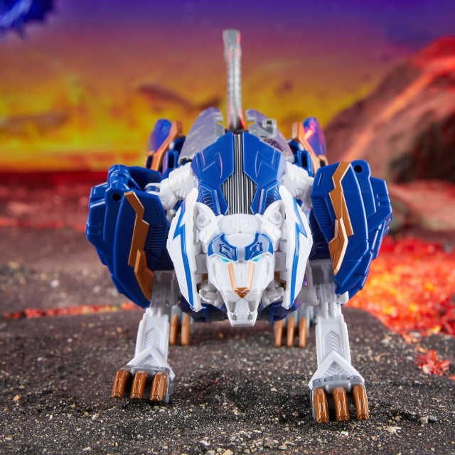 TL-62 Thundertron Japanese Version Legacy Voyager Class | Transformers Generations Legacy