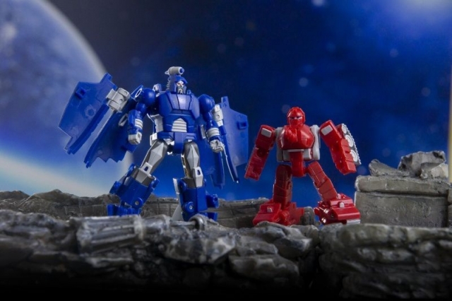 DW-E40 Red Tank and DW-E41 Star Shuttle Set of 2 | Dr. Wu