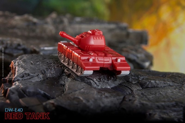 DW-E40 Red Tank and DW-E41 Star Shuttle Set of 2 | Dr. Wu
