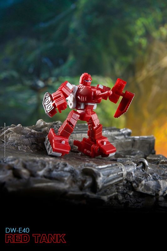 DW-E40 Red Tank and DW-E41 Star Shuttle Set of 2 | Dr. Wu