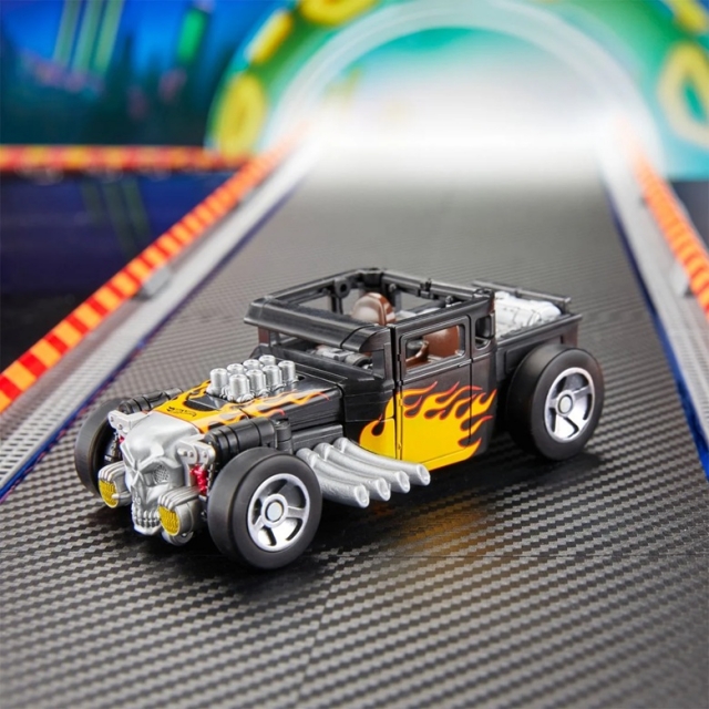 Bone Shaker Deluxe Class | Transformers x Hot Wheels | Transformers Collaborative