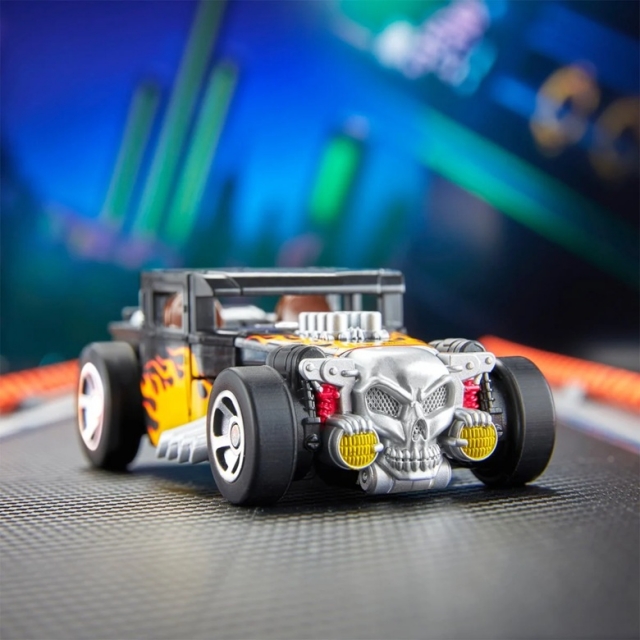 Bone Shaker Deluxe Class | Transformers x Hot Wheels | Transformers Collaborative