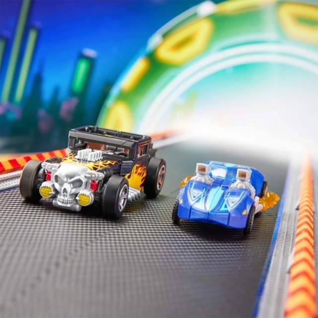 Bone Shaker Deluxe Class | Transformers x Hot Wheels | Transformers Collaborative
