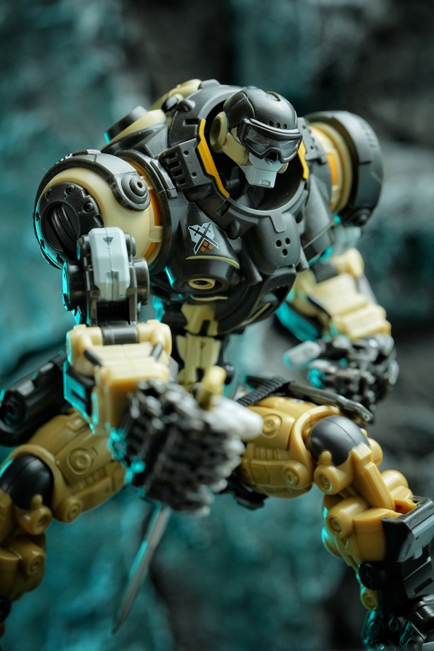 AMW-01 Python Apollo 1/12 Scale Figure Astrobotix Series | Toy Notch Astrobots