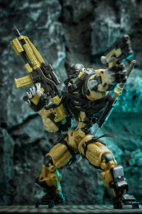 AMW-01 Python Apollo 1/12 Scale Figure Astrobotix Series | Toy Notch Astrobots