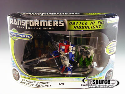 Cyberverse Optimus Prime and Ratchet vs Crankcase Battle in the Moonlight Set | Transformers 3 Dark of the Moon DOTM