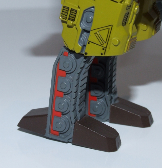 10 Ironhide | Transformers Mega SCF G1