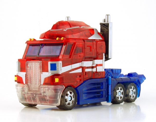 Crystal Convoy Tokyo Toy Fair Exclusive | Transformers Henkei Classics