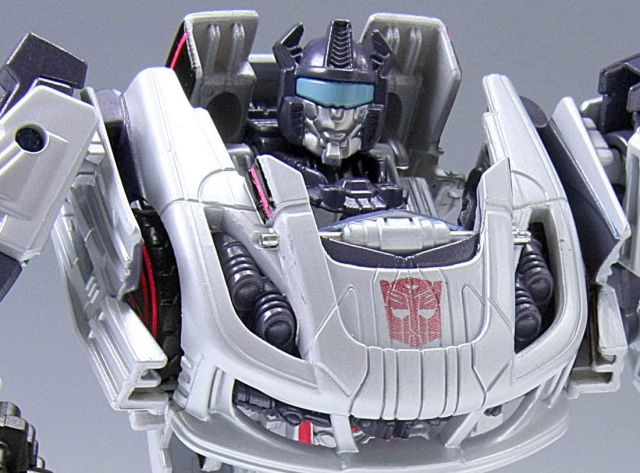 TG02 Autobot Jazz | Transformers Generations Fall of Cybertron