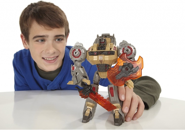 Grimlock Voyager Class | Transformers Generations Fall of Cybertron
