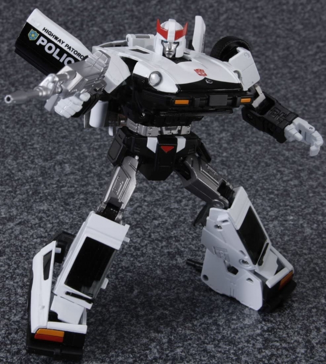 MP-17 Prowl | Transformers Masterpiece