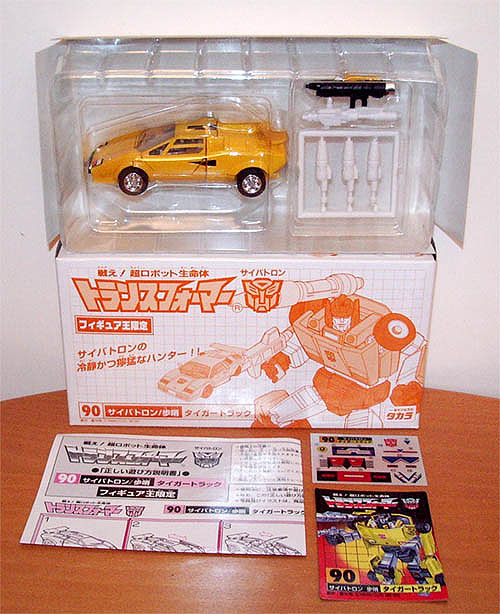 Transformers G1 90 Tigertrack | Transformers G1 Reissues