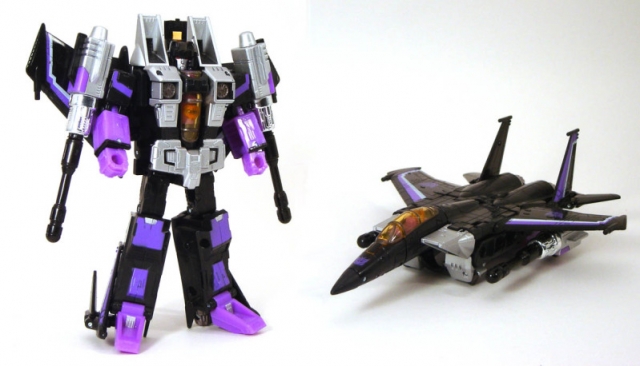 Skywarp Toy Hobby Exclusive | Transformers Henkei Classics