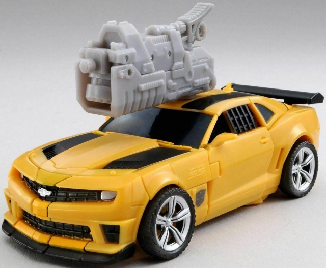 Deluxe Class Mechtech Bumblebee and MechTech Holder | Transformers 3 Dark of the Moon DOTM