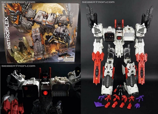Titan Class Metroplex SDCC Exclusive | Transformers Generations