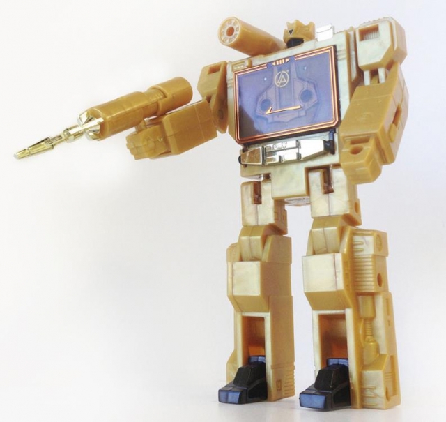 Soundwave Gold Version Linkin Park Edition | Transformers Platinum Edition