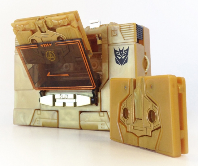 Soundwave Gold Version Linkin Park Edition | Transformers Platinum Edition