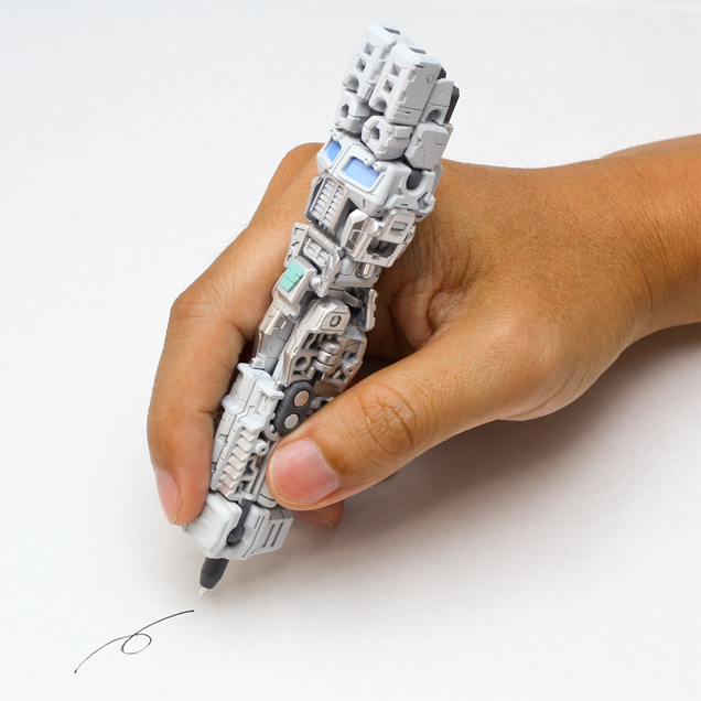 Ultra Magnus Transforming Pen | Transformers Sentinel