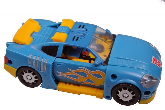 Nightbeat | TFCC Transformers Collectors Club Exclusive