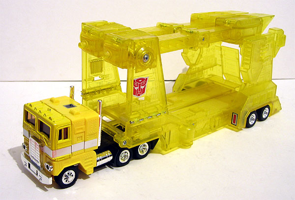Transformers G1 C-69 Ultra Magnus Shining Yellow Version | Transformers G1 Reissues