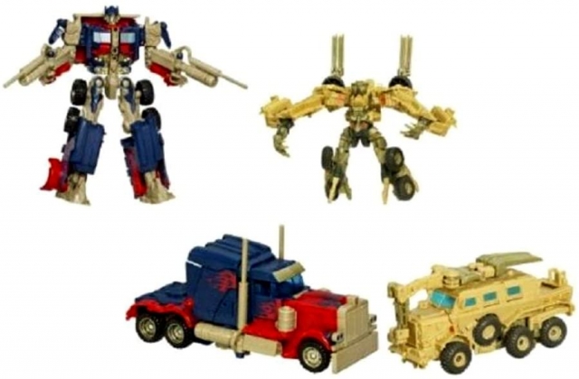 Voyager Class Freeway Brawl Exclusive | Transformers the Movie