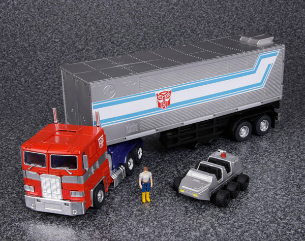 MP-10 Optimus Prime Convoy and Trailer | Transformers Masterpiece