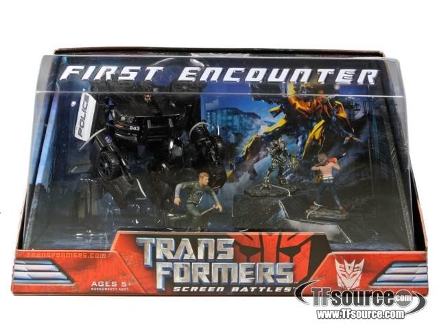 Deluxe Class First Encounter Barricade | Transformers the Movie Screen Battles