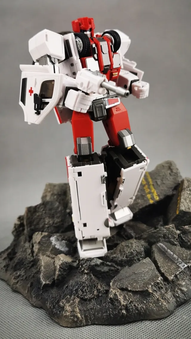 GT-08C Bulance | Generation Toy