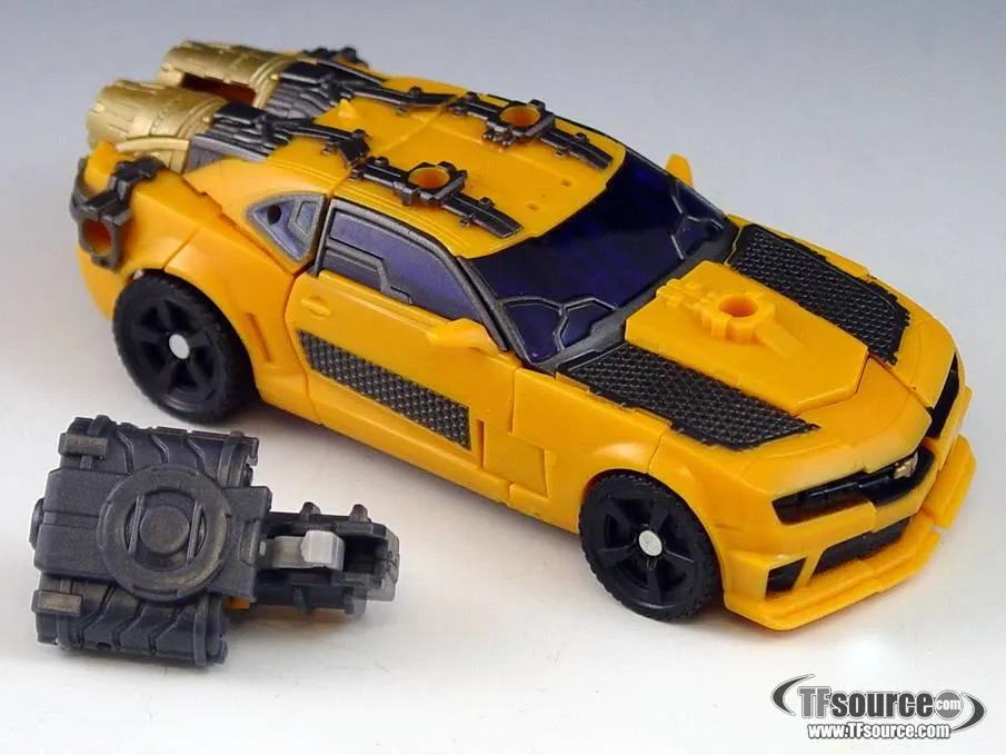 Deluxe Class Mechtech Nitro Bumblebee | Transformers 3 Dark of the Moon DOTM