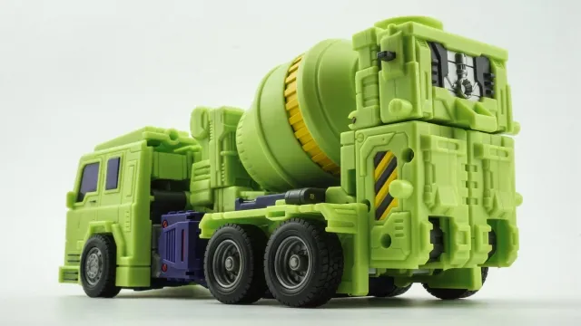 TW-C06 Concrete | Toyworld Constructor Combiner