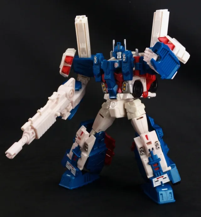 XT009 Leader Ultra Magnus Combiner Wars Upgrade Kit | X2 Toys | Upgrade Kit