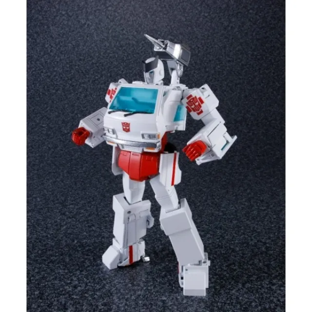 MP-30 Ratchet | Transformers Masterpiece
