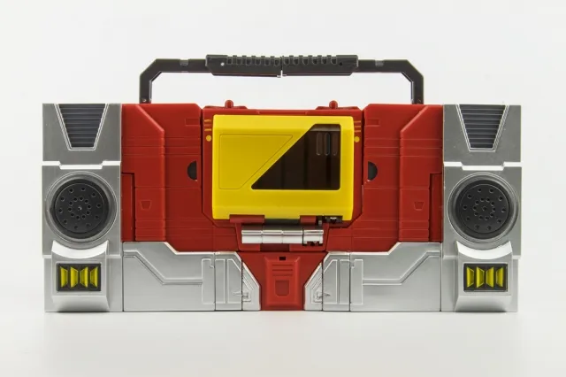 Transistor Pure Red Version and HiFi | KFC Toys