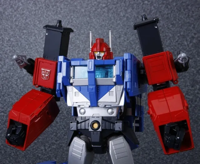 MP-31 Delta Magnus Diaclone Version | Transformers Masterpiece
