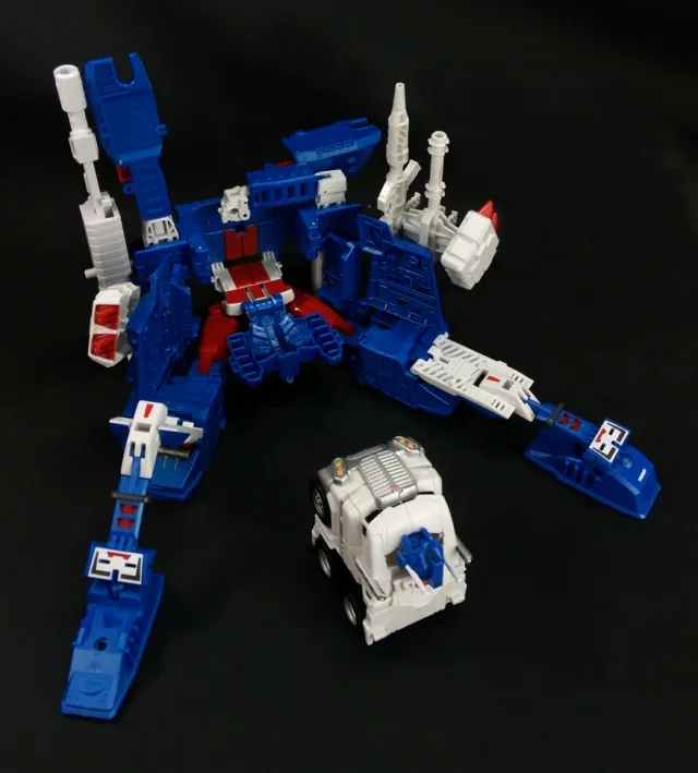 XT009 Kit Japanese Legends Ultra Magnus Upgrade Kit | X2 Toys | Upgrade Kit