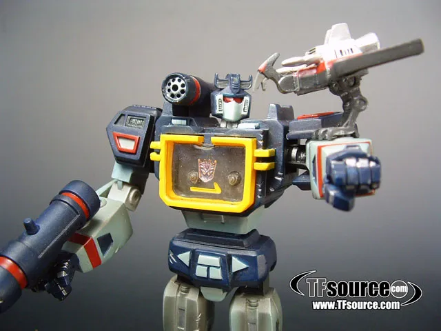 Soundwave and Laserbeak Limited Edition Statue | Transformers G1 Generation One Palisades