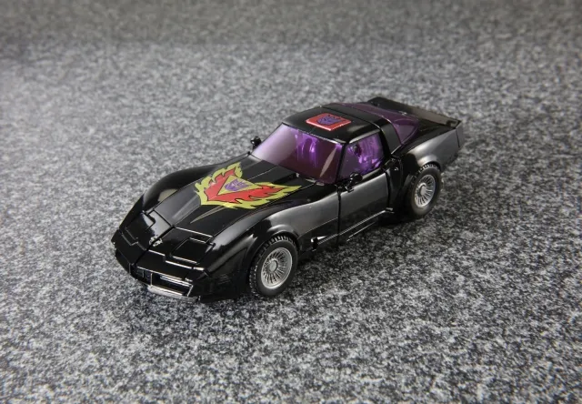 MP-25L Loudpedal Black Tracks | Transformers Masterpiece