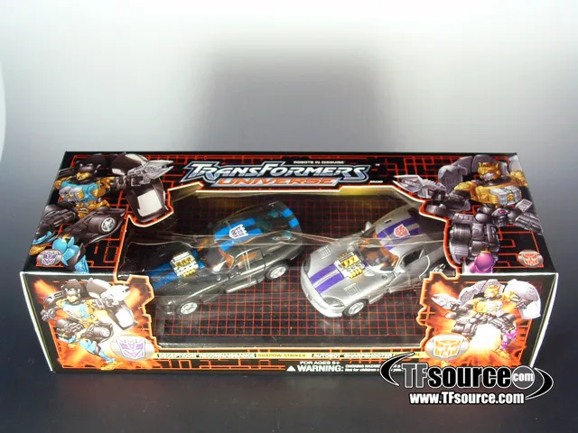 Roulette and Shadow Striker Botcon OTFCC Exclsuive | OTFCC Official Transformers Collectors Convention