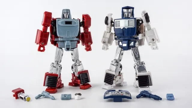 MM-6 Boost and MM-VII Hatch Toy Version | X-Transbots Master Mini