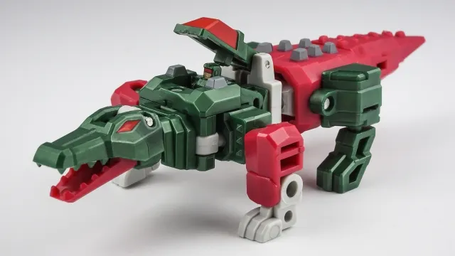 YM02 Schunk and Betta | Unique Toys | Palm Collection
