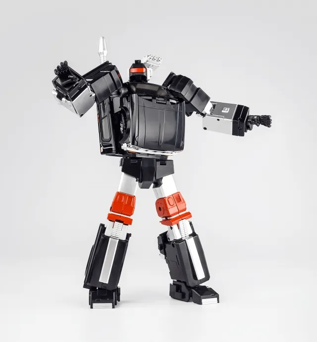 MX-8 Aegis | X-Transbots