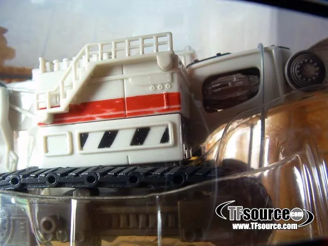 RD-19 White Demolishor Shanghai Attack Exclusive | Transformers 2 ROTF Revenge of the Fallen