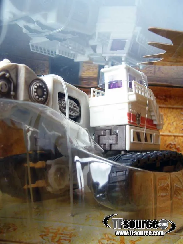 RD-19 White Demolishor Shanghai Attack Exclusive | Transformers 2 ROTF Revenge of the Fallen