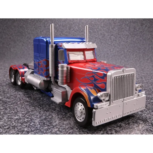 MPM-4 Optimus Prime | Transformers Masterpiece Movie Series