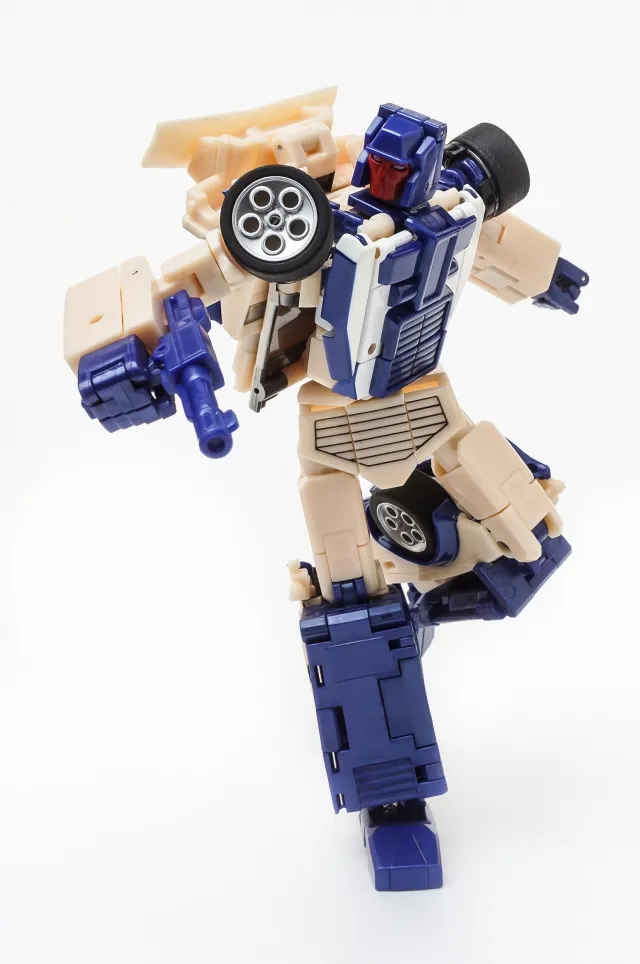 MX-13 Crackup | X-Transbots MasterX Monolith Combiner Berserkars