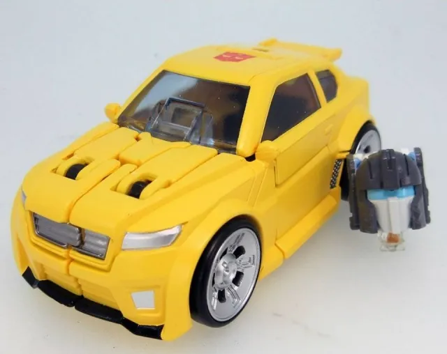LG54 Bumblebee and Spike in Exo-Suit | Japanese Transformers Legends