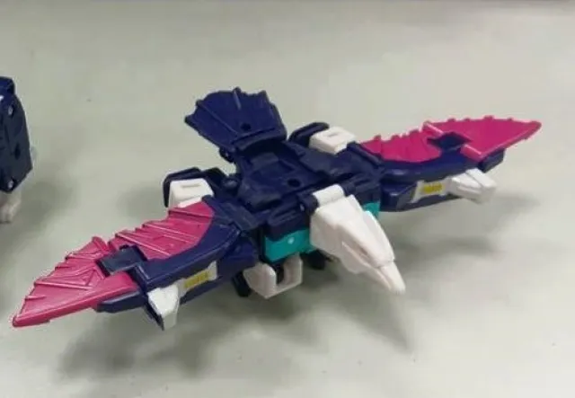 Wingspan with Cloudraker Limited Edition Exclusive Set Deluxe Class  | Transformers Generations Titans Return