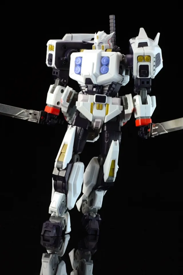 R-32 Stray | Mastermind Creations | Reformatted