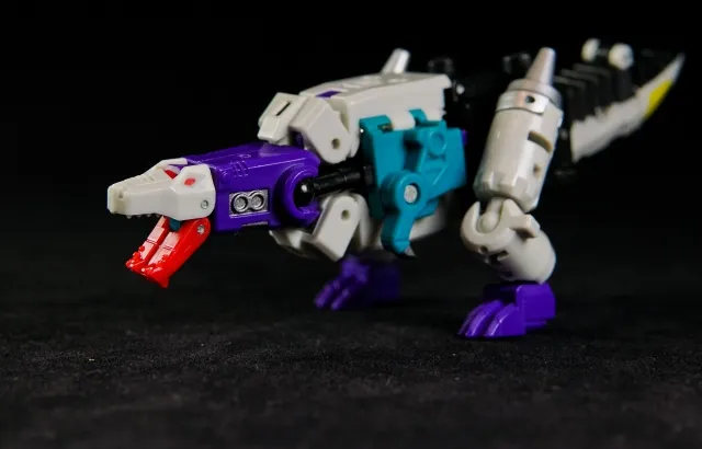YM05 Day and Night | Unique Toys | Palm Collection